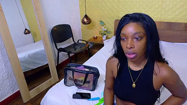 Snapshot of Shamiraa_moore chatting on February 2026 06:46:01 PM Shamiraa moore online show from February 2026 06:46:01 PM