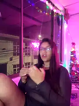 Snapshot of Sofythom1 chatting on December 2024 05:59:01 AM Sofythom1 online show from December 2024 05:59:01 AM