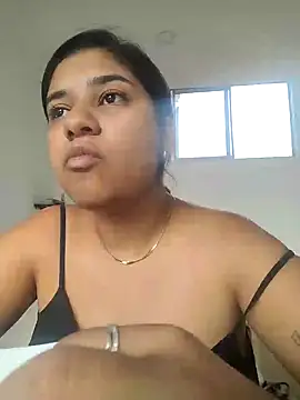 Snapshot of Sofythom1 chatting on January 2025 09:17:01 PM Sofythom1 online show from January 2025 09:17:01 PM