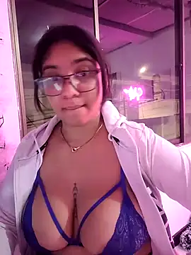 Snapshot of Sofythom1 chatting on January 2025 03:47:02 AM Sofythom1 online show from January 2025 03:47:02 AM