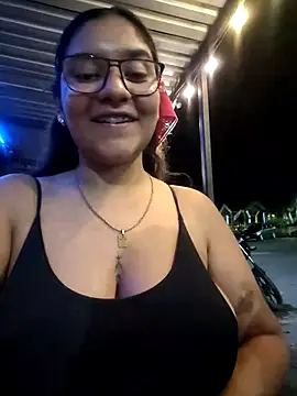 Snapshot of Sofythom1 chatting on February 2025 04:06:01 AM Sofythom1 online show from February 2025 04:06:01 AM