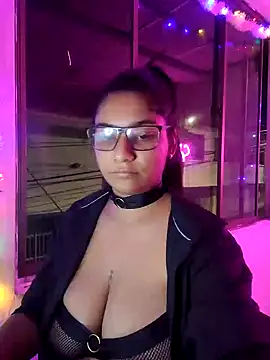 Snapshot of Sofythom1 chatting on February 2025 04:23:01 AM Sofythom1 online show from February 2025 04:23:01 AM