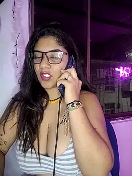 Snapshot of Sofythom1 chatting on February 2025 01:32:01 AM Sofythom1 online show from February 2025 01:32:01 AM