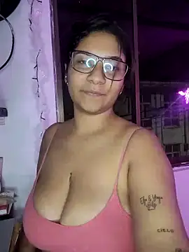 Snapshot of Sofythom1 chatting on February 2025 03:39:02 AM Sofythom1 online show from February 2025 03:39:02 AM