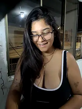 Snapshot of Sofythom1 chatting on March 2025 01:04:01 AM Sofythom1 online show from March 2025 01:04:01 AM