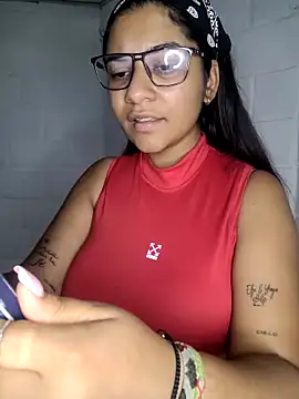 Snapshot of Sofythom1 chatting on March 2025 12:10:01 AM Sofythom1 online show from March 2025 12:10:01 AM