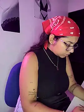 Snapshot of Sofythom1 chatting on March 2025 11:31:01 PM Sofythom1 online show from March 2025 11:31:01 PM