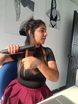 Snapshot of Sofythom1 chatting on October 2025 09:37:01 PM Sofythom1 online show from October 2025 09:37:01 PM