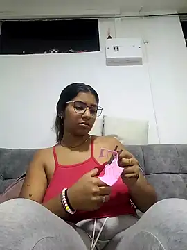 Snapshot of Sofythom1 chatting on October 2025 01:35:01 AM Sofythom1 online show from October 2025 01:35:01 AM