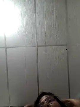 Sofythom1 online show from May 2026 03:12:01 AM