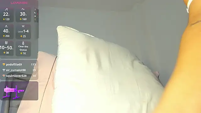 Kloemoretti online show from February 2025 02:13:02 PM