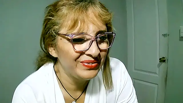 leona- online show from February 2025 01:25:02 AM