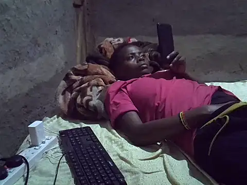 QUEEN-LIZ online show from June 2026 05:39:01 PM