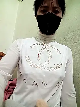 Snapshot of YunLem chatting on February 2025 12:43:02 PM YunLem online show from February 2025 12:43:02 PM