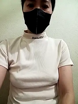 Snapshot of YunLem chatting on February 2025 11:44:02 AM YunLem online show from February 2025 11:44:02 AM