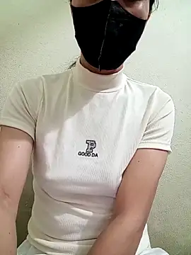 Snapshot of YunLem chatting on February 2025 02:27:02 PM YunLem online show from February 2025 02:27:02 PM