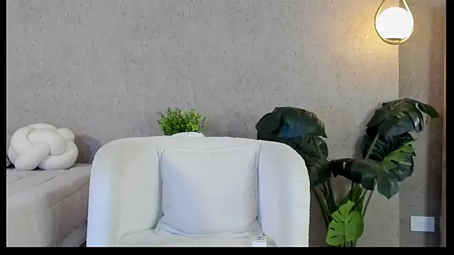 Paulina Monroy online show from May 2026 10:37:02 PM