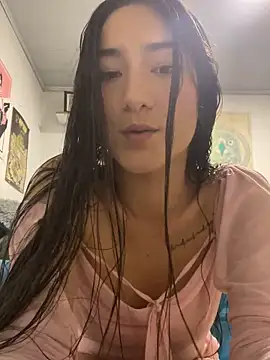 Snapshot of Amelie__88 chatting on March 2025 01:12:01 AM Amelie 88 online show from March 2025 01:12:01 AM