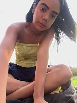 NAUGHTY LITTLE 18 online show from April 2026 10:29:01 PM