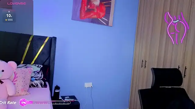 Cherriikenzie online show from May 2026 07:36:02 AM