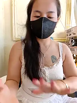 Snapshot of lyna_bl chatting on March 2025 01:25:02 AM lyna bl online show from March 2025 01:25:02 AM