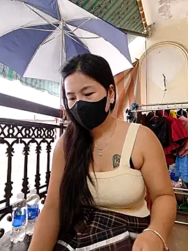 Snapshot of lyna_bl chatting on November 2025 01:48:02 AM lyna bl online show from November 2025 01:48:02 AM