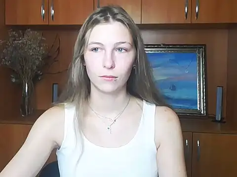 StrangerGi online show from July 2026 06:18:02 AM