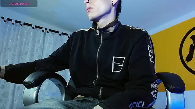 Snapshot of Matthew_Boy_ chatting on February 2025 03:50:02 AM Matthew Boy online show from February 2025 03:50:02 AM