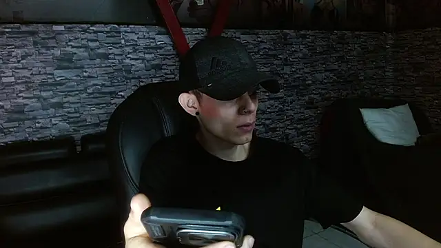 Snapshot of Matthew_Boy_ chatting on March 2025 07:54:01 PM Matthew Boy online show from March 2025 07:54:01 PM