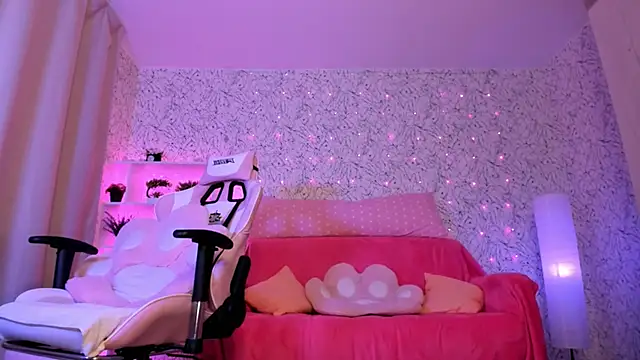 luna cross online show from March 2025 07:21:02 AM