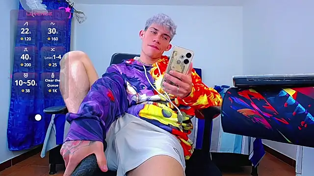 Snapshot of thiagomurphyy chatting on December 2024 08:03:02 AM thiagomurphyy online show from December 2024 08:03:02 AM