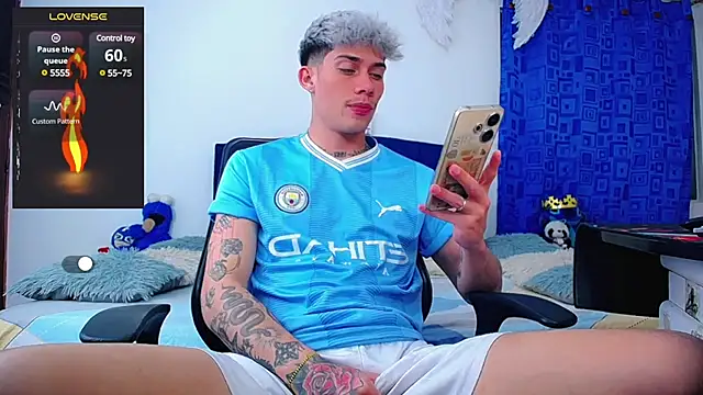 Snapshot of thiagomurphyy chatting on January 2025 04:23:02 AM thiagomurphyy online show from January 2025 04:23:02 AM