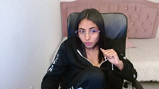 shaneelle online show from January 2025 06:22:02 AM