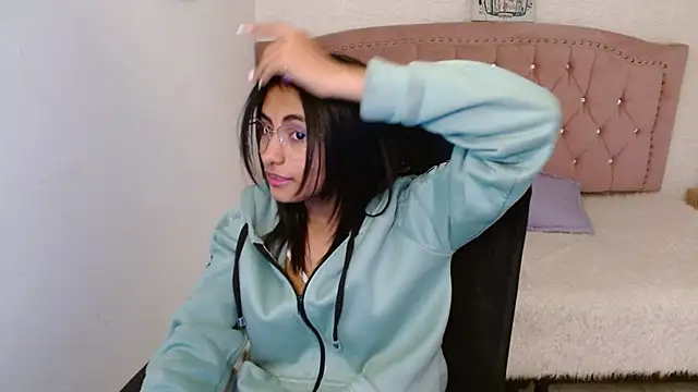 shaneelle online show from January 2025 09:15:01 AM