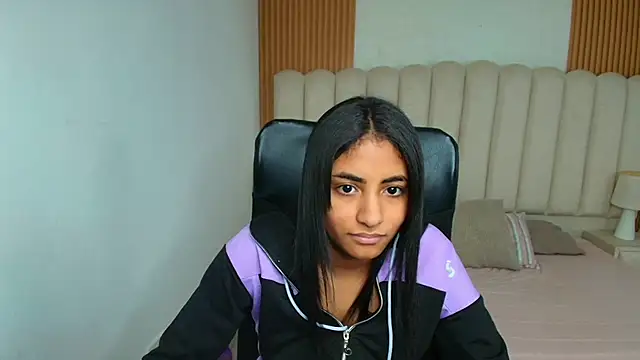 shaneelle online show from February 2026 06:26:01 AM