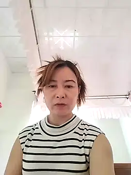 Snapshot of Sexy-ladyboobs20 chatting on January 2025 05:11:02 AM Sexy-ladyboobs20 online show from January 2025 05:11:02 AM