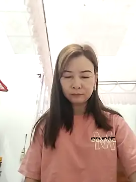 Snapshot of Sexy-ladyboobs20 chatting on January 2025 10:57:01 PM Sexy-ladyboobs20 online show from January 2025 10:57:01 PM