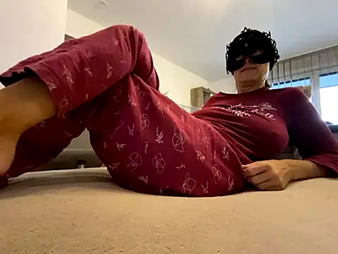 Marilou1983 online show from October 2025 06:23:01 AM