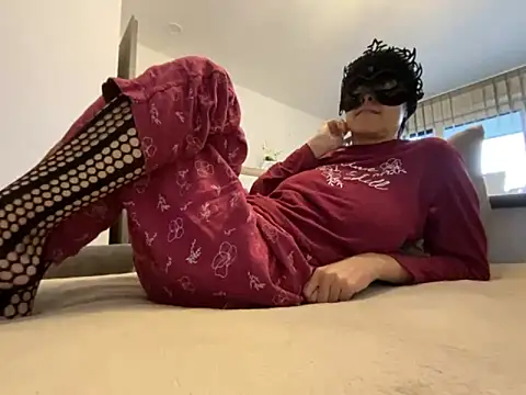 Marilou1983 online show from May 2026 02:45:01 PM