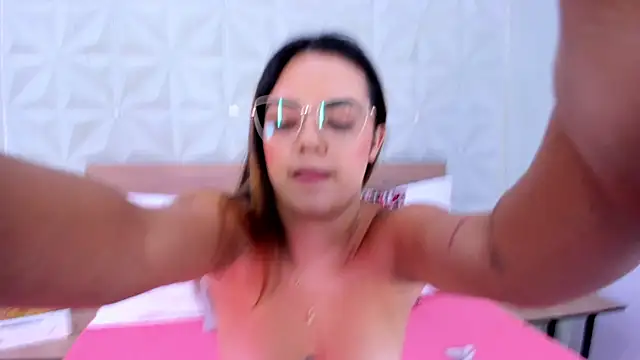 Stacey white  online show from June 2026 08:37:02 PM