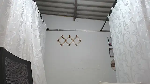 mia donatto369 online show from May 2026 08:16:01 PM