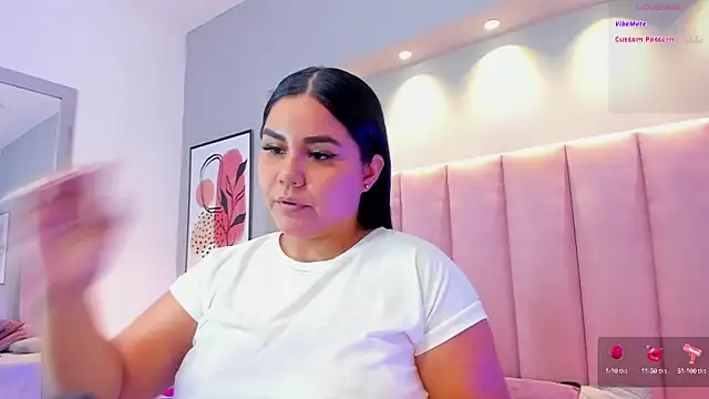 Snapshot of KeilyRoss chatting on October 2025 09:02:01 PM KeilyRoss online show from October 2025 09:02:01 PM