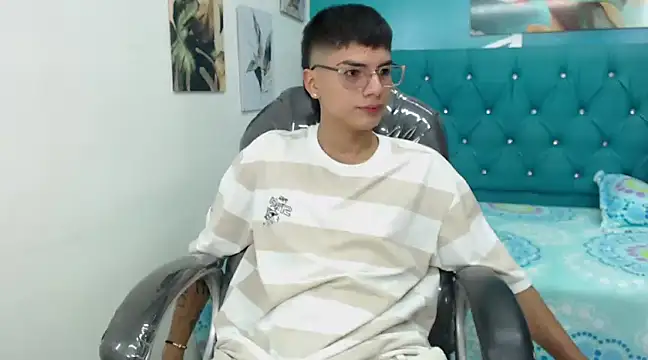 Snapshot of Noha_scott chatting on December 2024 11:25:01 PM Noha scott online show from December 2024 11:25:01 PM