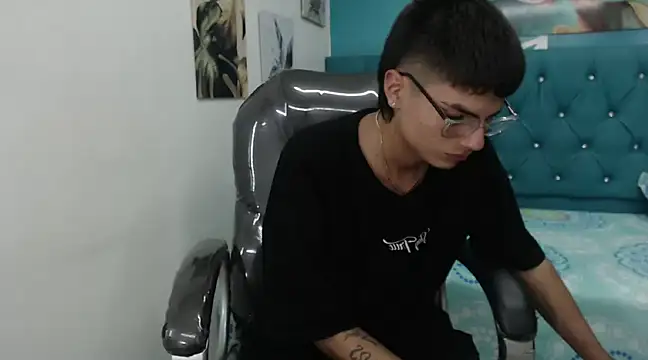 Snapshot of Noha_scott chatting on December 2024 11:51:02 PM Noha scott online show from December 2024 11:51:02 PM