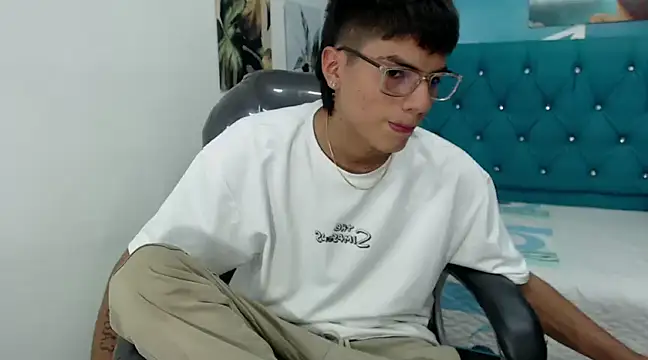 Snapshot of Noha_scott chatting on December 2024 12:14:02 AM Noha scott online show from December 2024 12:14:02 AM