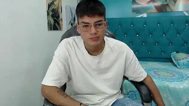 Snapshot of Noha_scott chatting on January 2025 10:24:01 PM Noha scott online show from January 2025 10:24:01 PM