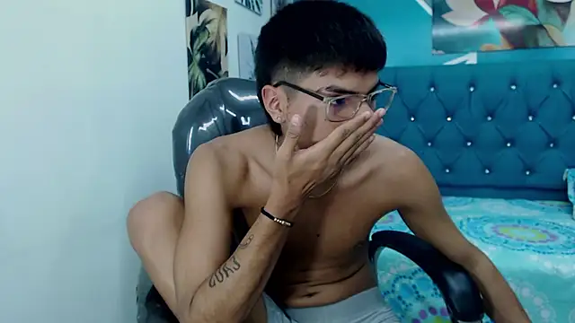 Snapshot of Noha_scott chatting on January 2025 01:47:01 AM Noha scott online show from January 2025 01:47:01 AM