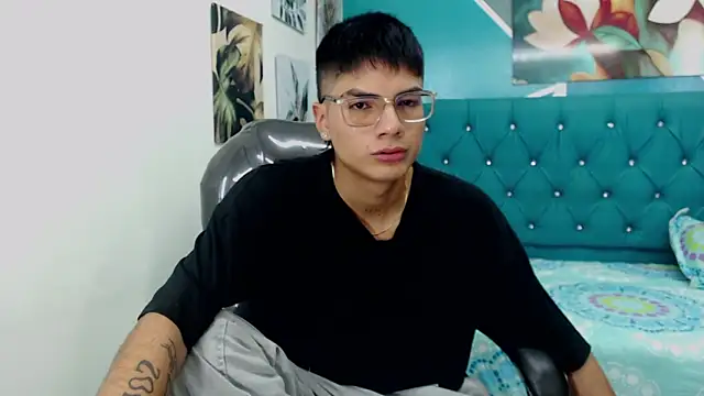 Snapshot of Noha_scott chatting on January 2025 11:32:01 PM Noha scott online show from January 2025 11:32:01 PM