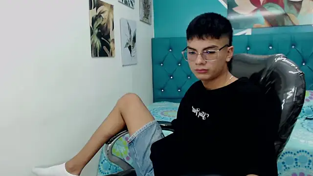 Snapshot of Noha_scott chatting on January 2025 10:51:02 PM Noha scott online show from January 2025 10:51:02 PM