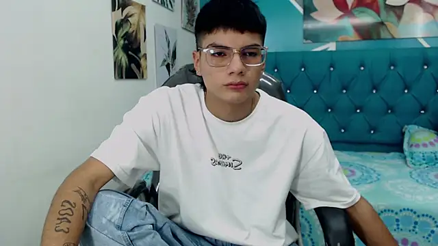 Snapshot of Noha_scott chatting on February 2025 10:48:01 PM Noha scott online show from February 2025 10:48:01 PM